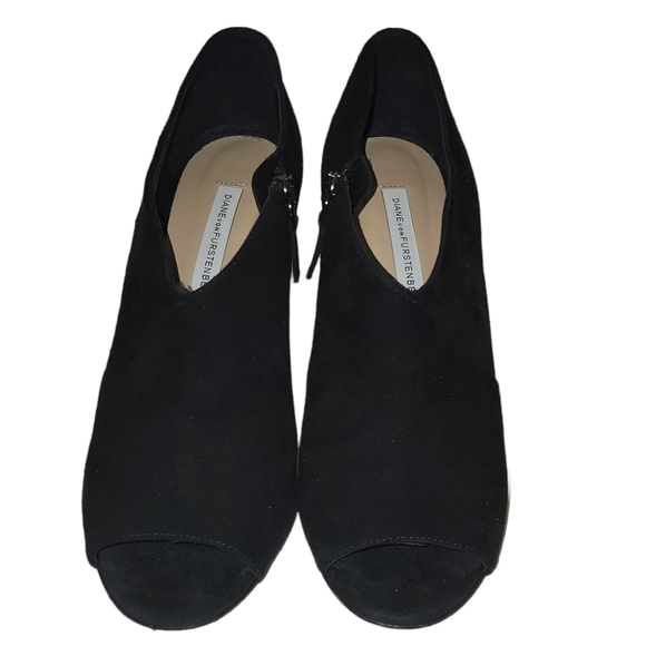 Diane von Furstenberg Violet Black peep toe suede bootie heels - Picture 4 of 6